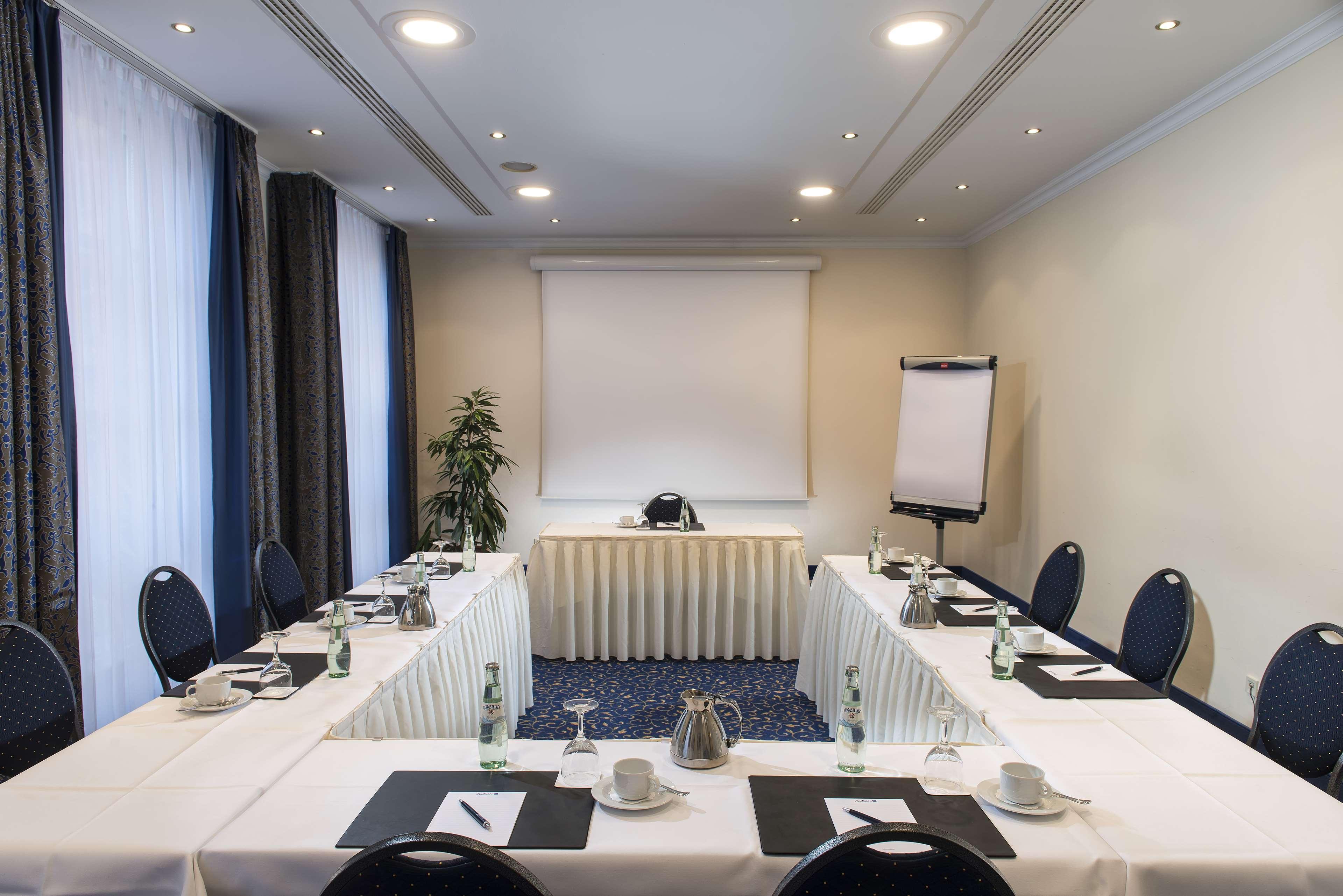 Radisson Blu Hotel Halle-Merseburg Business photo